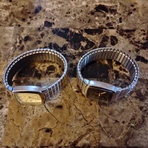 2 Men's quartz watches